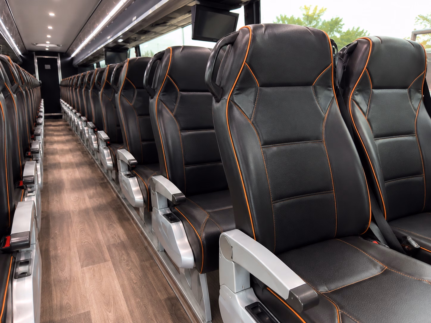 buses to mckinney square tasting rooms and winewood on elm