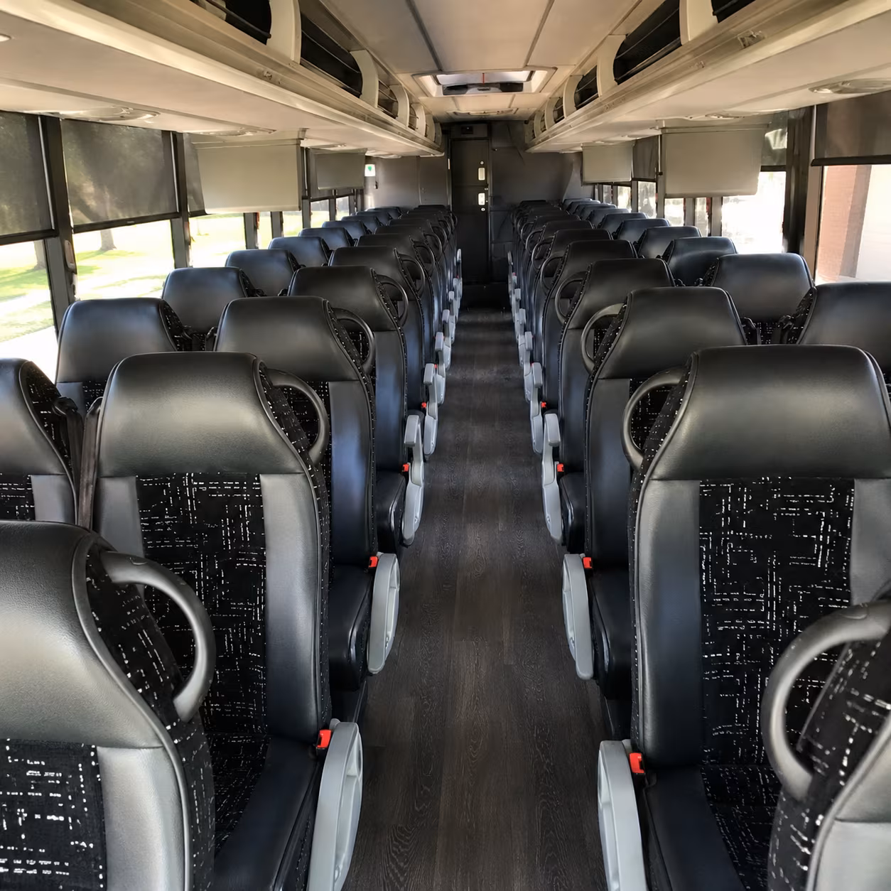 charter buses to dos equis pavilion from plano